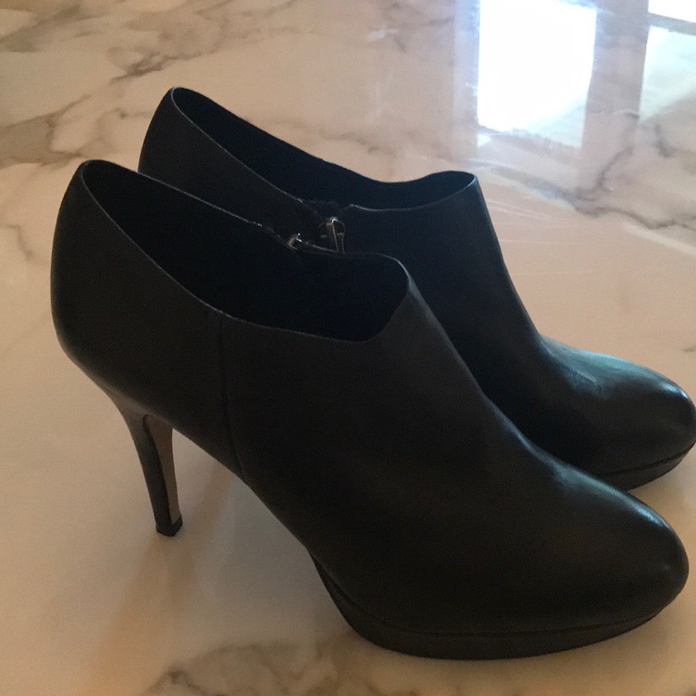 Booties with side zip